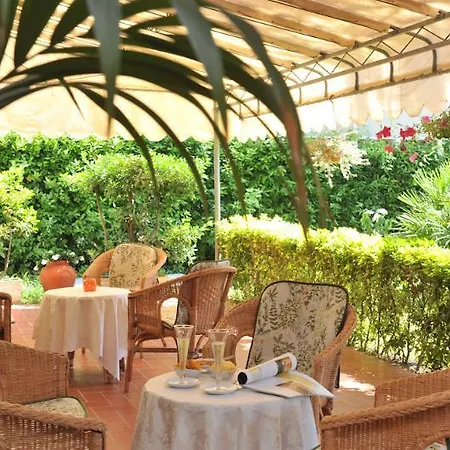 La Pineta Al Mare ホテル 3*