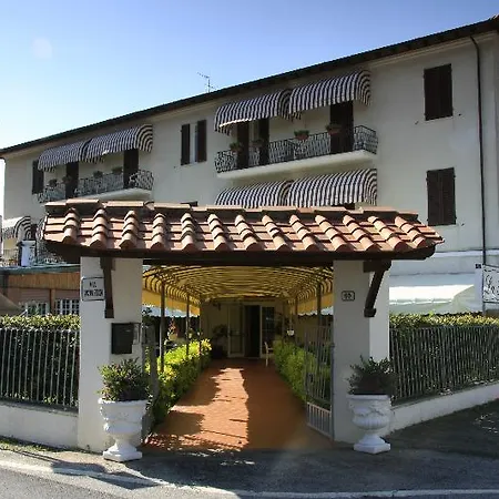 La Pineta Al Mare ホテル